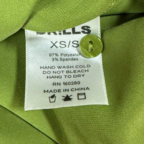 Dailly Drills Womens Silky Satin Button Down Sz XS/S Relaxed Fit Resortwear NWOT - Picture 9 of 13